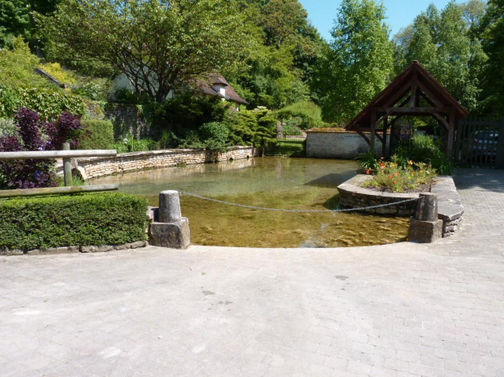 Le Gite Du Petit Lavoir Bèze Camera foto