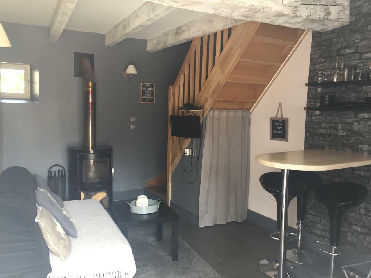 Le Gite Du Petit Lavoir Bèze Esterno foto